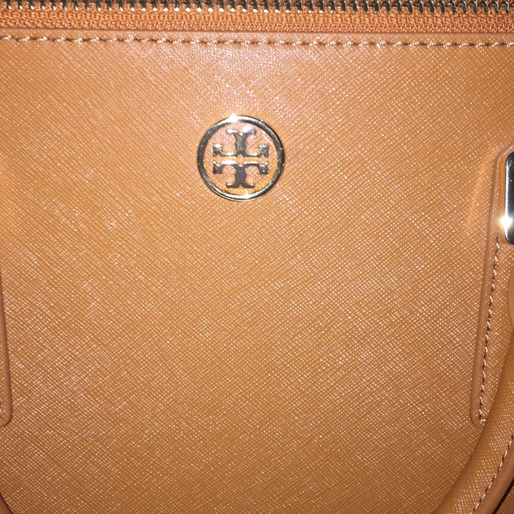 Tory Burch Robinson - Picture 5 of 6